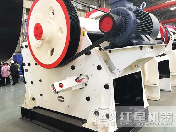 鄂式破碎機(鄂破機) 鄂式破碎機(鄂破機)