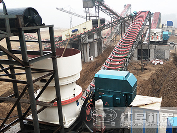 單缸圓錐碎石機(jī)工作現(xiàn)場 單缸圓錐碎石機(jī)工作現(xiàn)場