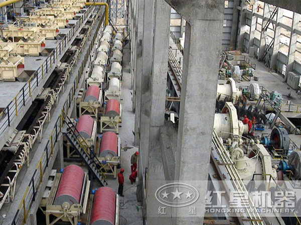 干式磁選機(jī)大型加工現(xiàn)場 干式磁選機(jī)大型加工現(xiàn)場