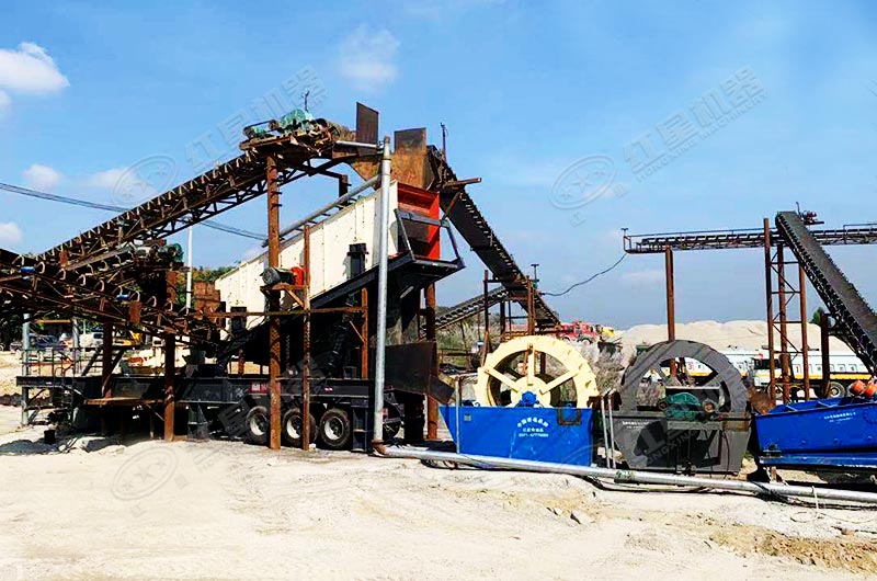 環(huán)保型河卵石制砂機(jī)加工現(xiàn)場(chǎng) 環(huán)保型河卵石制砂機(jī)加工現(xiàn)場(chǎng)