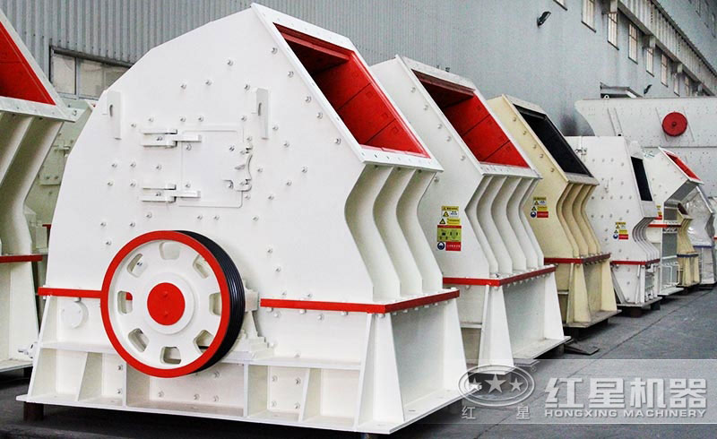 錘式打沙機(jī)生產(chǎn)車間 錘式打沙機(jī)生產(chǎn)車間